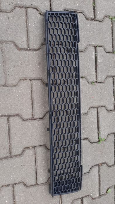Kratka zderzaka przedniego Fiat 500