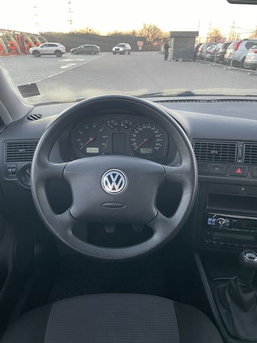 VW Golf 4 1.6 2001рік 154тис.км