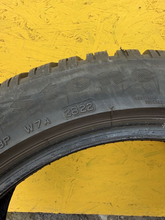 Шини Резина 235.45 R17 Firestone Зима 22 рік