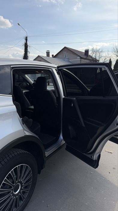 Продам Toyota RAV-4