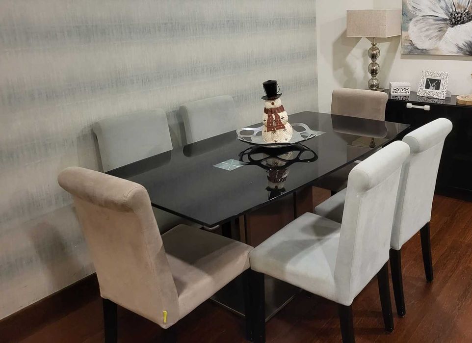 Mesa de Sala com Cadeiras