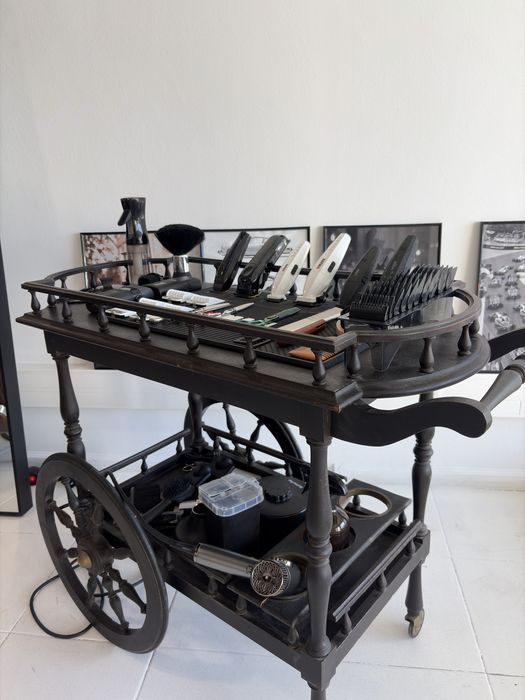 Carrinho de apoio barbearia