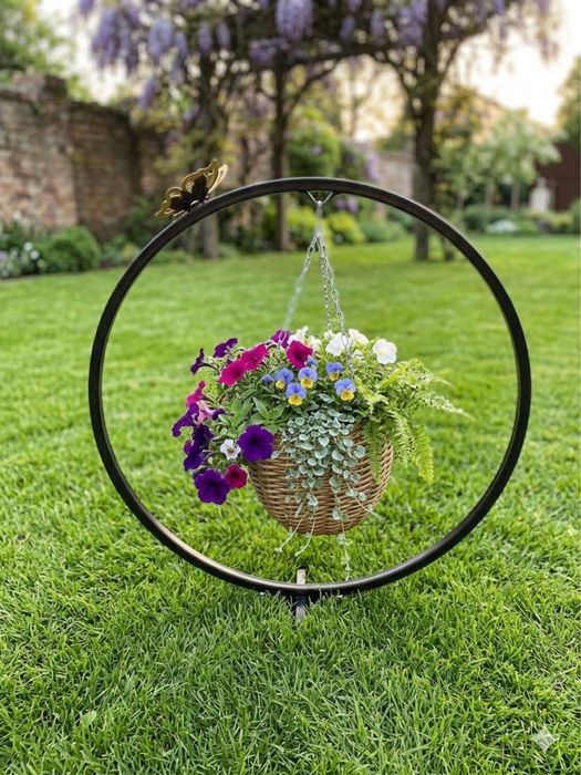 Садовий декор / Металеве кільце для підвісних кашпо