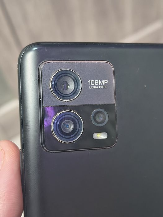 Продам бу телефон Motorola g72