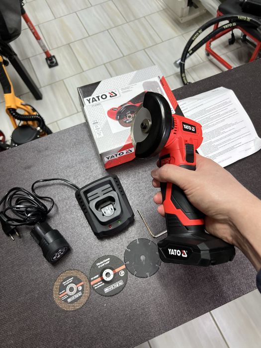 Бесщеточная мини аккумуляторная болгарка Yato YT-82905