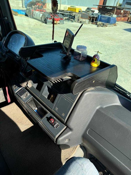 Самоскид повнопривідний з 25 кубовим герметичним кузовом