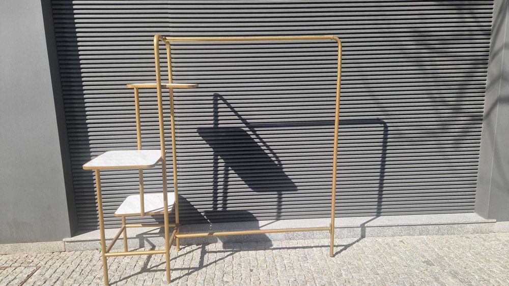 Charriot Expositor c/Prateleiras