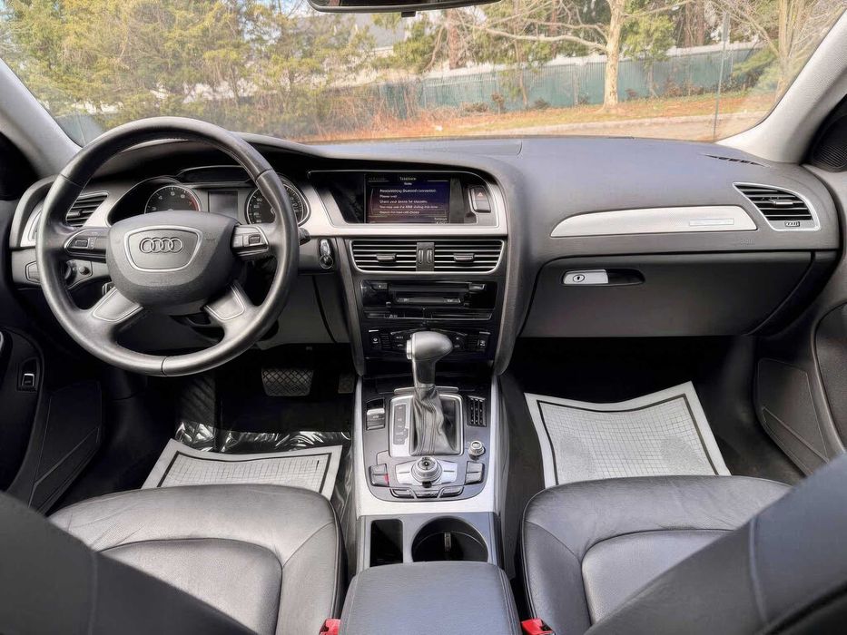 Audi A4 quattro Premium      2014