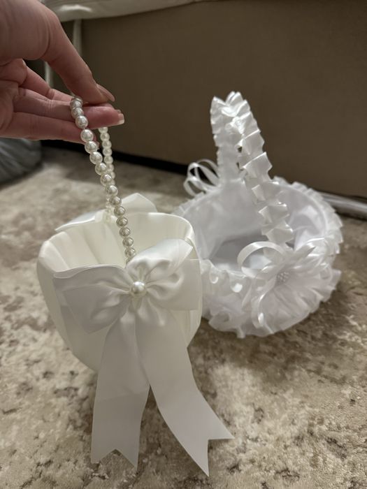 Весільний кошик для цукерків або бутоньєрок