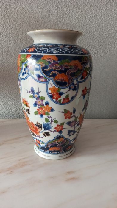 Vaso de porcelana Arita (ou Imari)