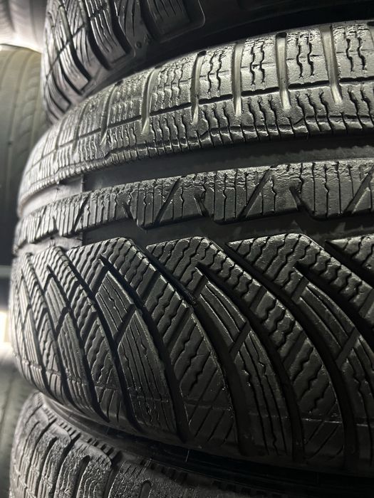 Шини 225/45/18‼️michelin‼️ зимові комплект склад R18