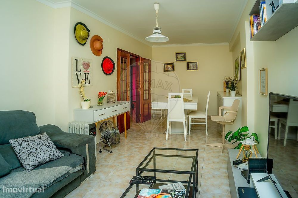 Apartamento T2 para venda — Carregado E Cadafais, Lisboa