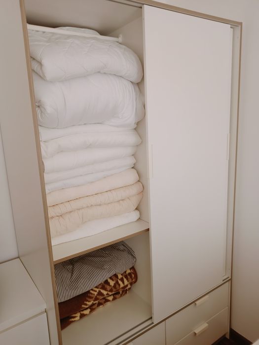 Roupeiro Trysil branco (Ikea)