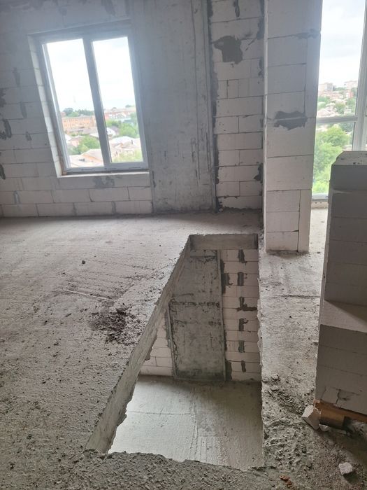 Квартира на двох рівнях вул Садова