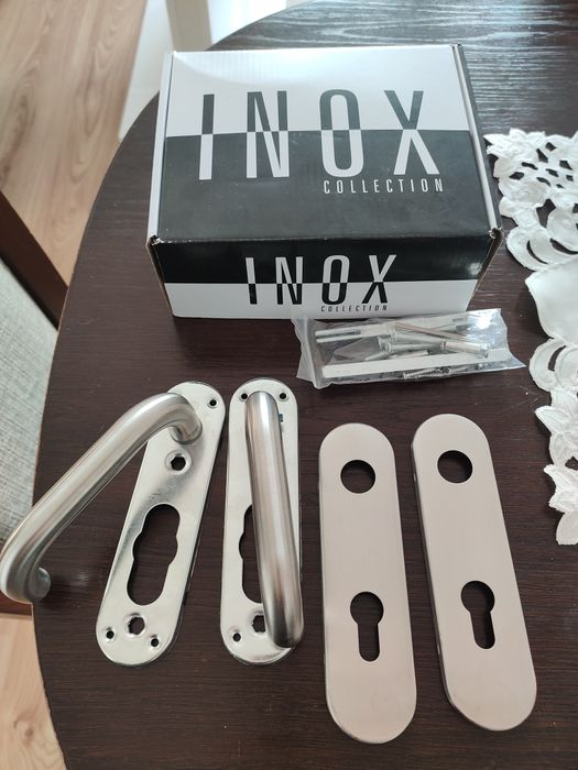 Klamka do drzwi srebrna