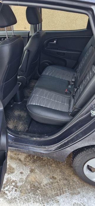 Kia venga salon PL niski przebieg business line  1.4