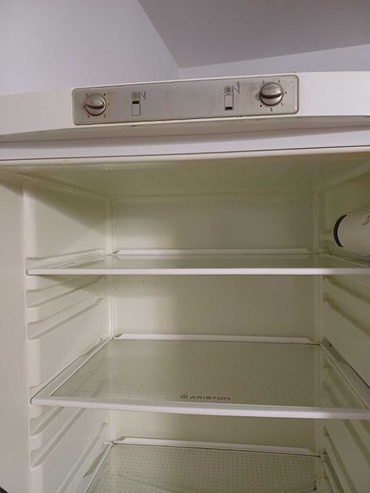 Холодильник робочий Індезіт