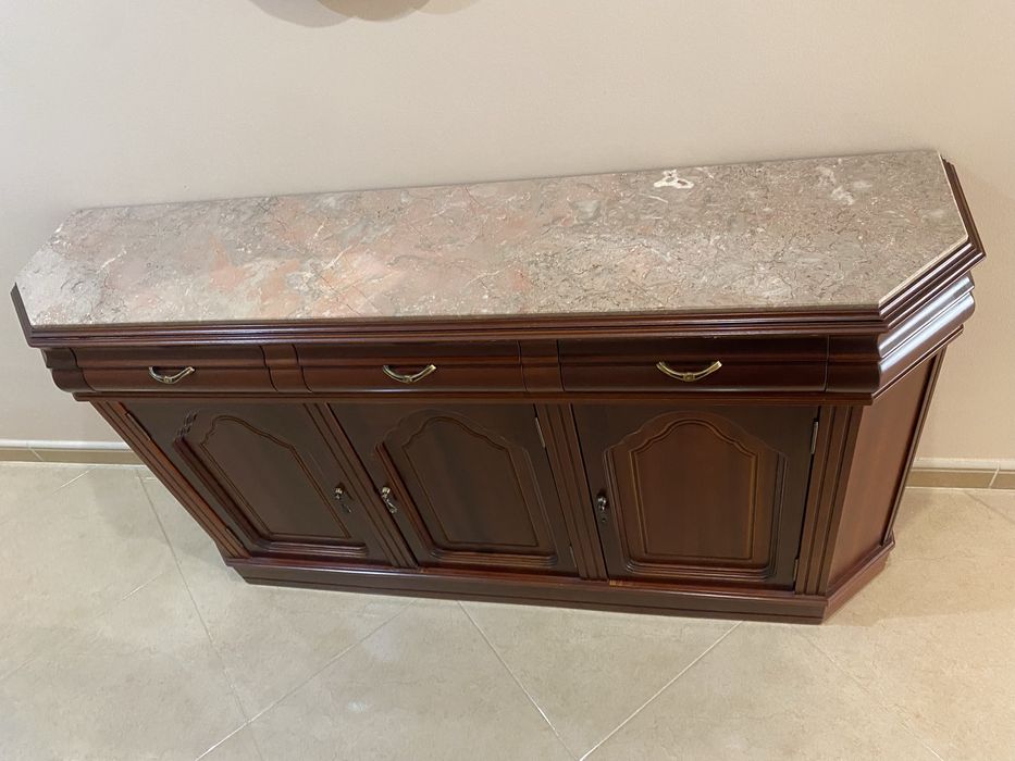 Sapateira mogno e pedra mármore