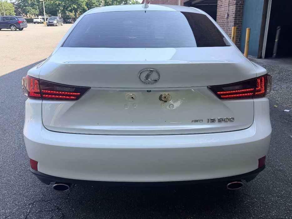 Lexus IS 300      2016