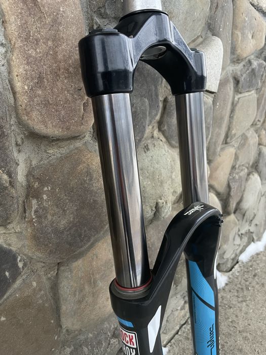 продам або обміняю rock shox domain 302