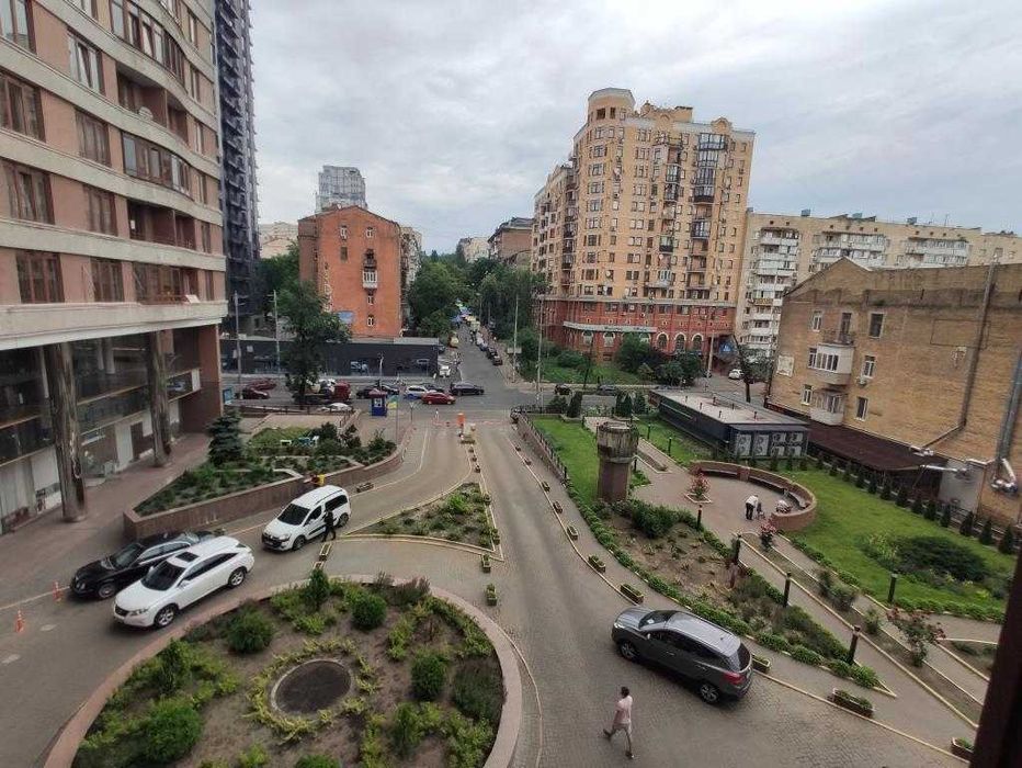 Ціну знижено! Продаж офісу 131 кв.м. Жилянська, 59. 3 поверх