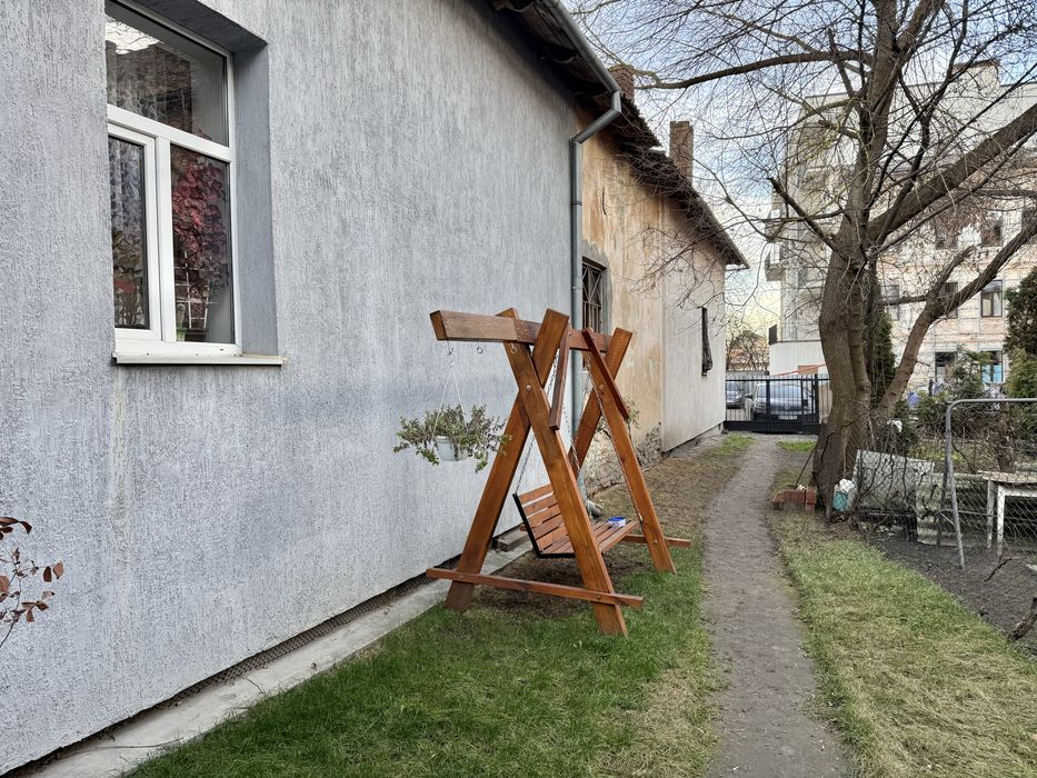 Продаж 1 кімнатної квартири на Привокзальній з власною ділянкою