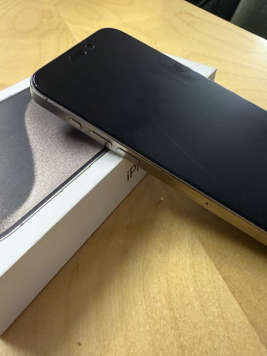 iPhone 15 Pro Max 256GB – Natural Titanium – Como novo!