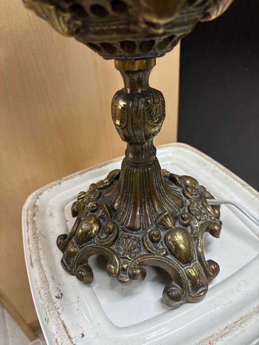 Candeeiro de mesa / secretária em latão antigo