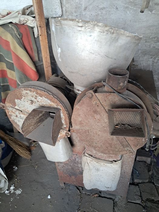 Зернодробилка,траворіз