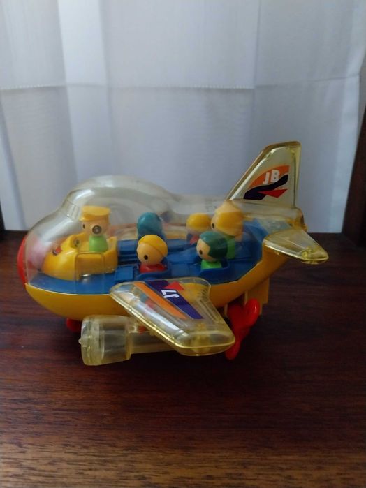 Avião de brincar e decorativo