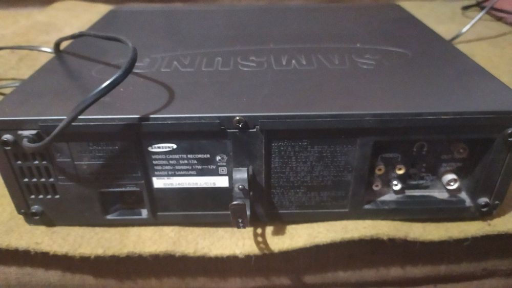 Видеомагнитофон Samsung SVR 17 A