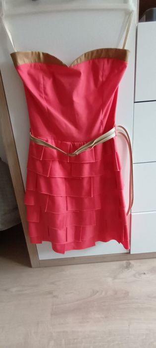 Sukienka na imprezę r.S