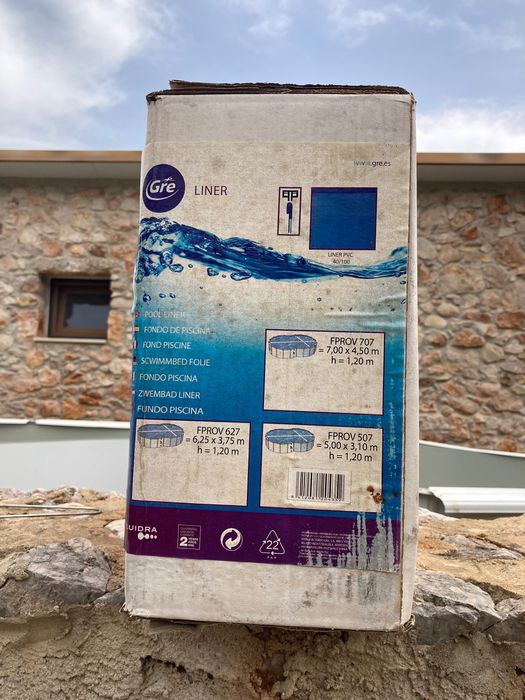 LINER PARA PISCINA GRE NOVO. 5x3,5. NUNCA FOI UTILIZADO AINDA NA CAIXA