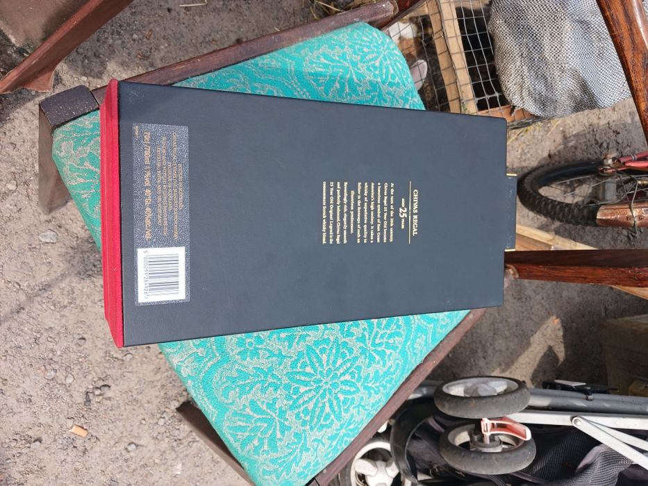 Коробка від віскі 25 років