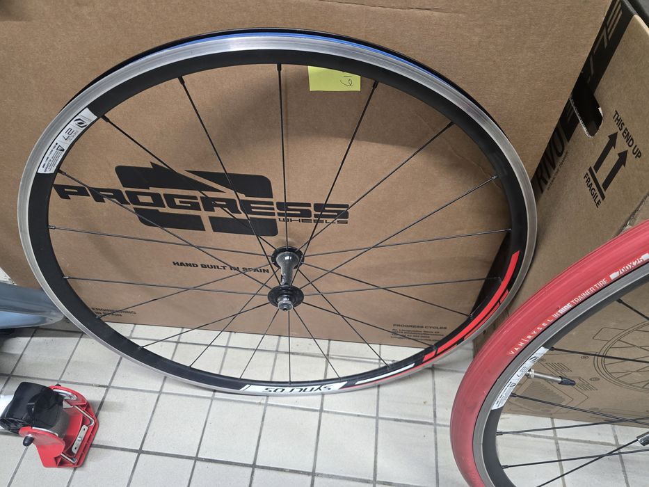 Rodas de estrada com cassete de 11v