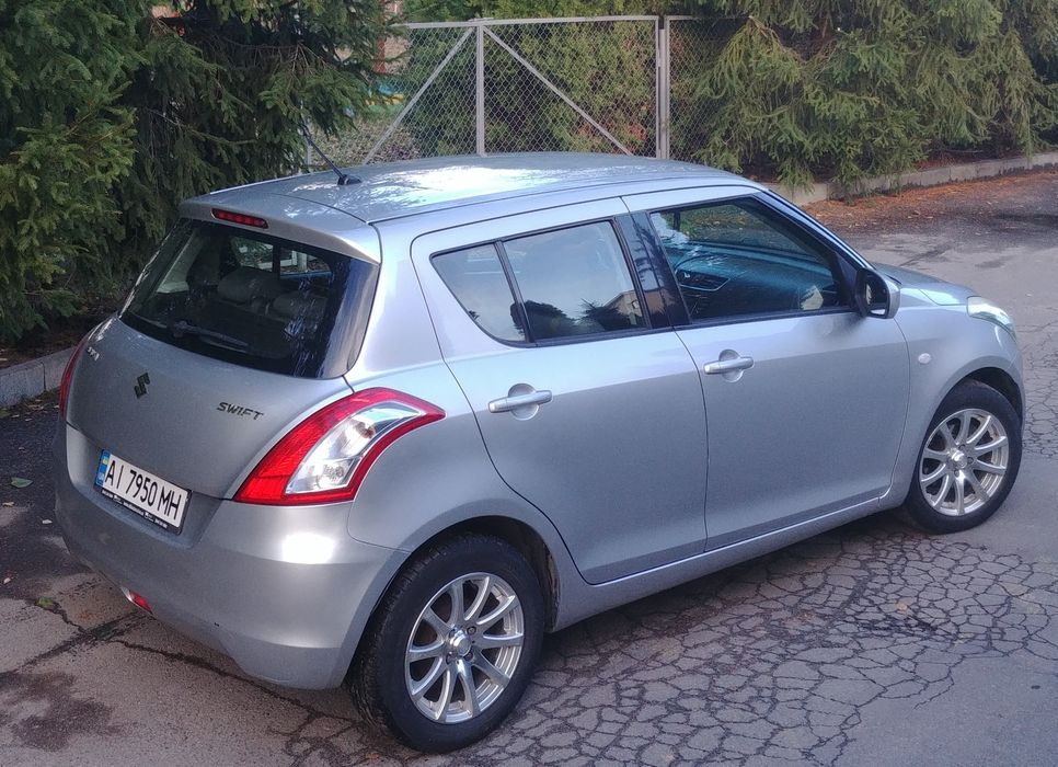 Suzuki swift 2011