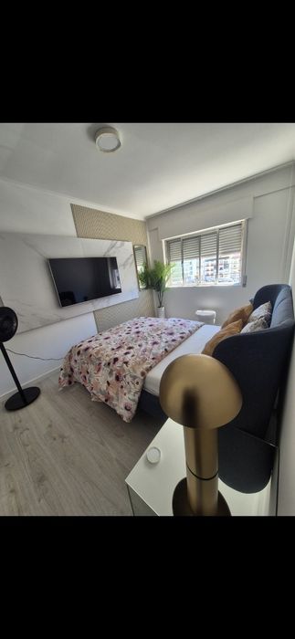 Quarto lindo em casa de luxo Cacém