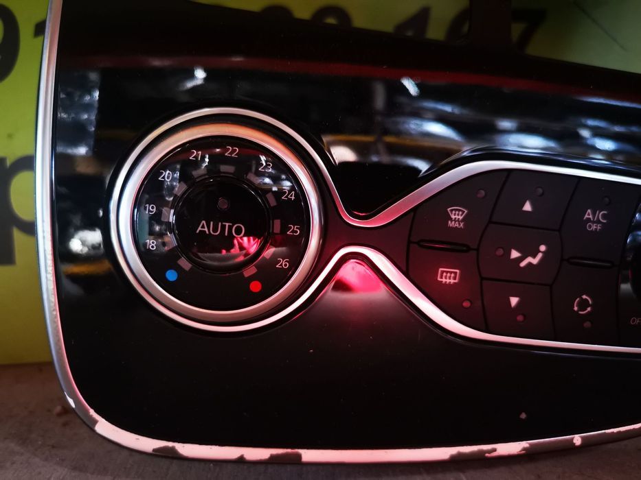 RENAULT CLIO IV CLIMATRONIC / GRELHA CENTRAL TABLIER - S064