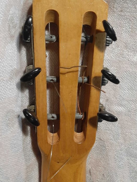 Шестиструнная гитара Ленинградка