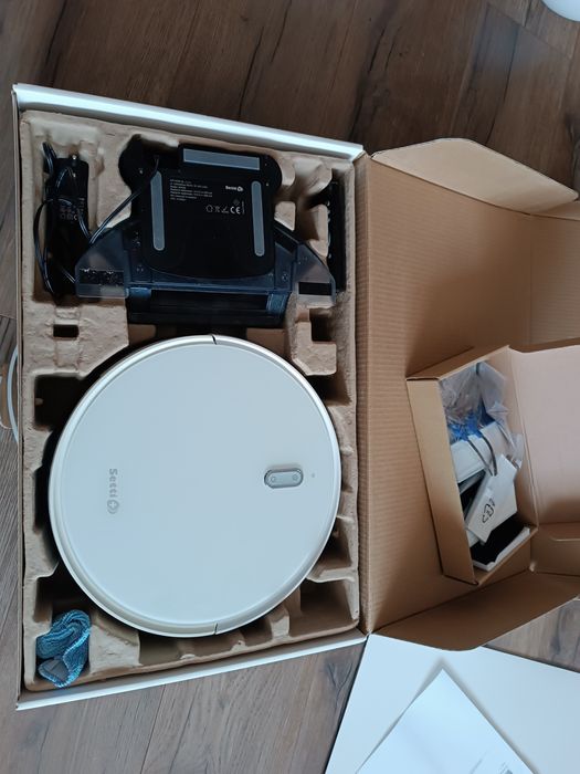 Robot sprzątający Setti RV 500 z wifi
