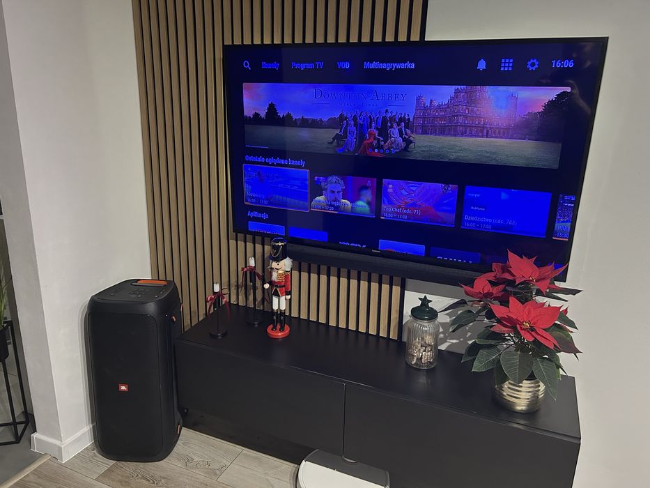 Telewizor samsung 55 smart tv + soundbar samsung + JBL PARTYBOX 310