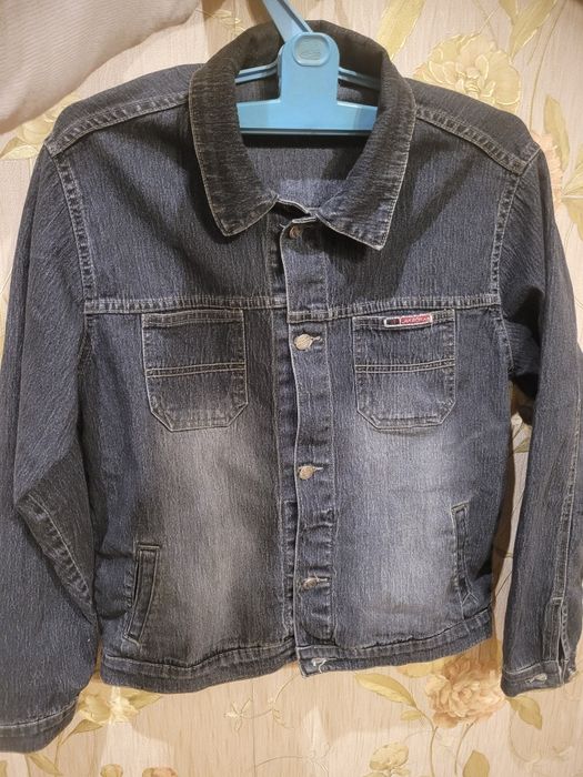 Чоловіча джинсова куртка