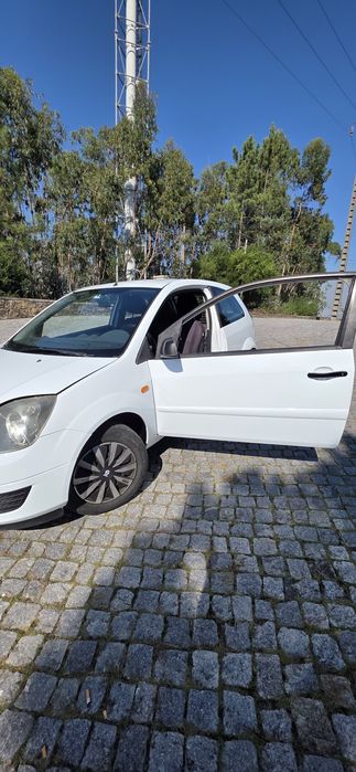 Ford Fiesta 2008 Comercial