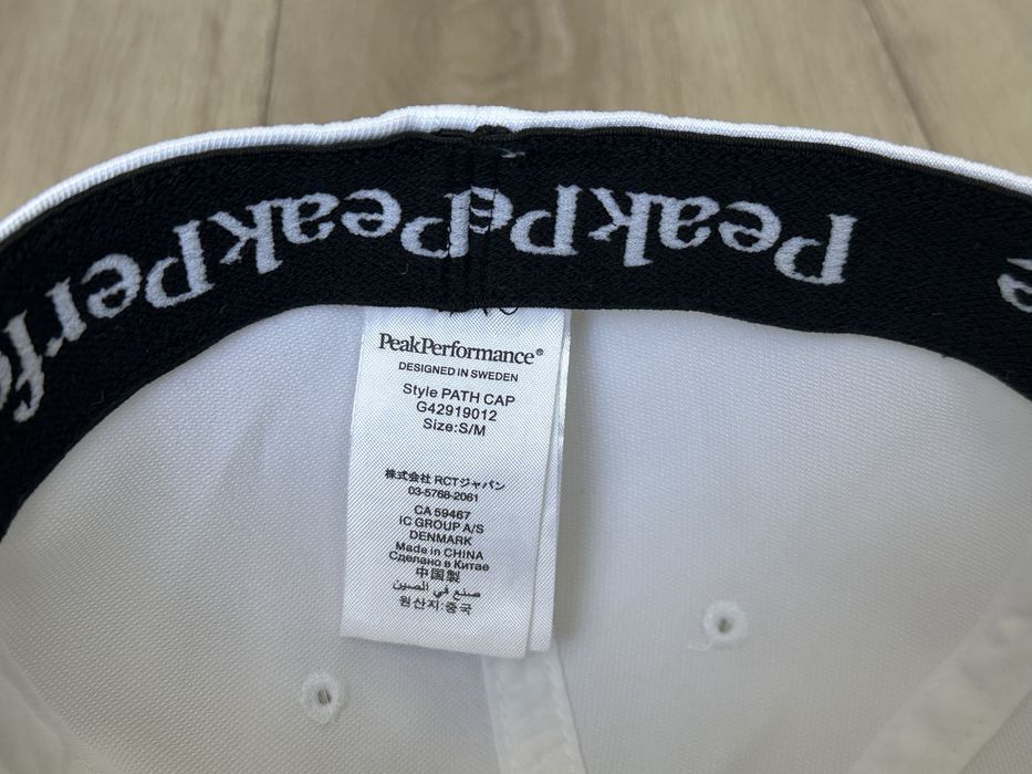 Кепка бейсболка Peak Perfomance