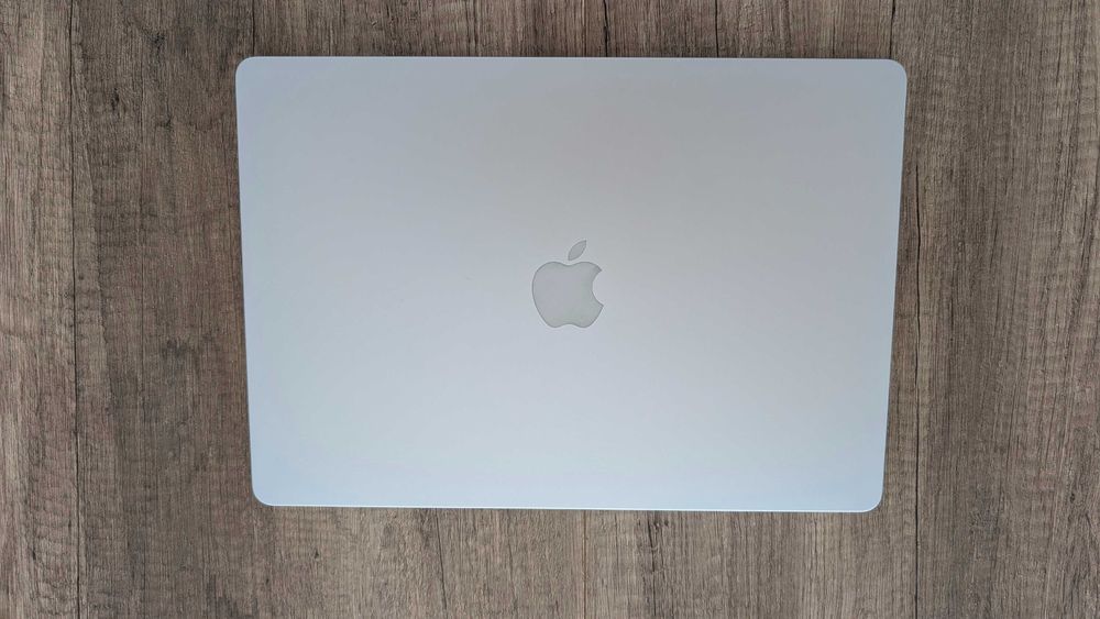 Macbook Air 15" M4 (2025) - 16GB - 256GB