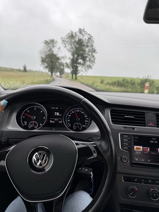 Wypożyczalnia samochodów