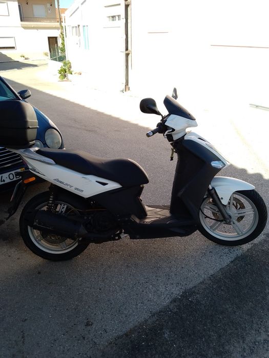 Vendo uma moto Agility Kymco 125