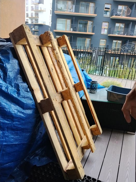 Oddam paletę drewniana