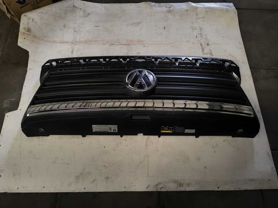 Grill atrapa VW Crafter II od 2017r. Kompletny
