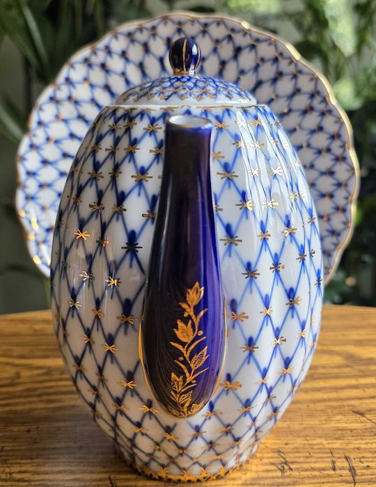 Porcelanowy serwis do kawy z dodatkowymi elementami– Łomonosow.